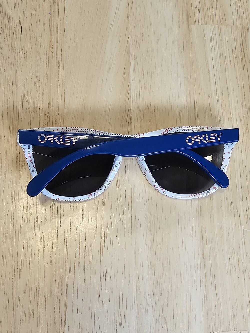 Oakley Frogskins Team USA Big Kids Sunglasses - Picture 8 of 15